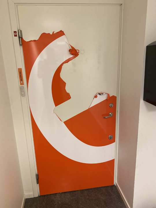 63645952724__036CE775-74AF-470F-B852-E2D6588EFBE2